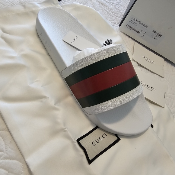 Gucci Signature Stripe Slide Sandals - Picture 3 of 14